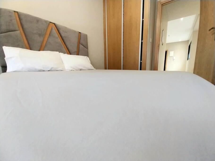Appartement Cosy Proche Aeroport Deroua ภายนอก รูปภาพ