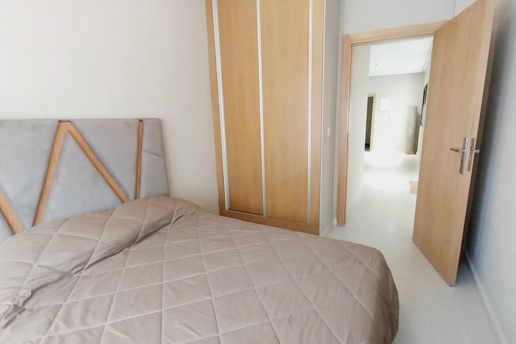 Appartement Cosy Proche Aeroport Deroua ภายนอก รูปภาพ