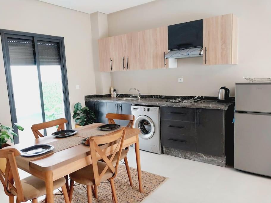 Appartement Cosy Proche Aeroport Deroua ภายนอก รูปภาพ